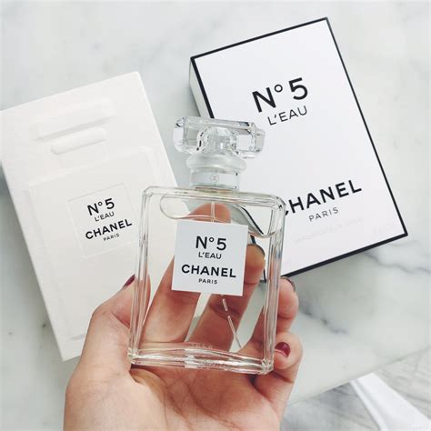 chanel no 5 香水|香奈兒No.5香水為什麼這麼受歡迎？不但使用超過80種成分、就 .